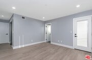 Photo - 1947 Vista Del Mar Ave Townhome
