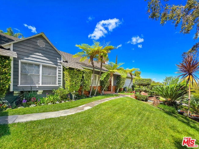 Photo - 3690 Crownridge Dr