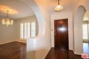 Photo - 1114 S Clark Dr House