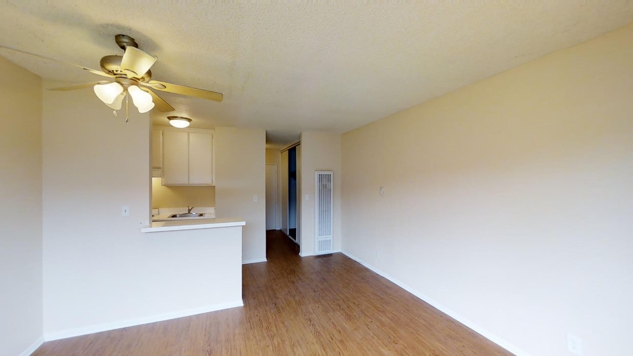 3D Tour - Los Arcos Apartments