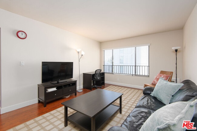 Photo - 10982 Roebling Ave Unit 538