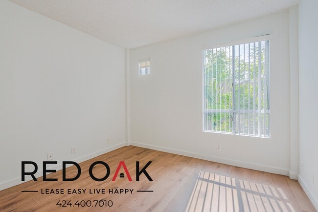 Photo - 884 Palm Ave Unit 303