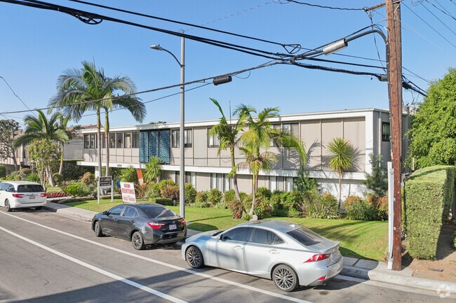 Building Photo - Friendly Hills Apartments