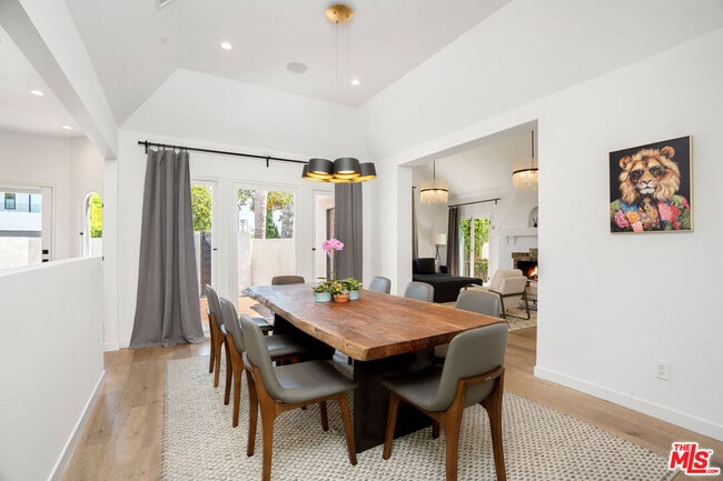 Photo - 321 Laurel Ave