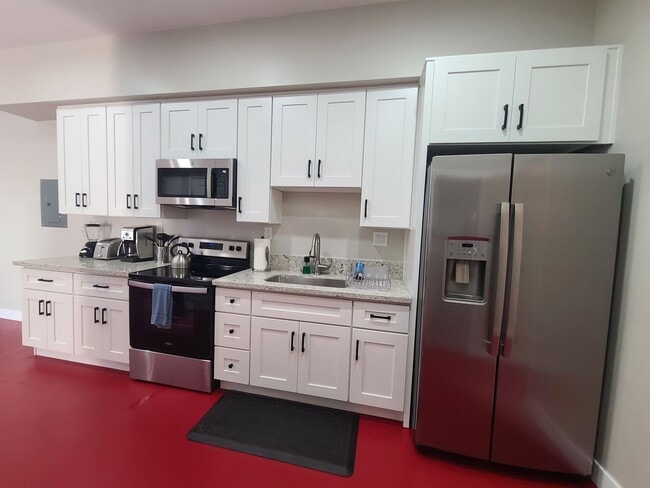2 bed 1 bath "fully furnished" monthly ADU... - 2 bed 1 bath "fully furnished" monthly ADU... House