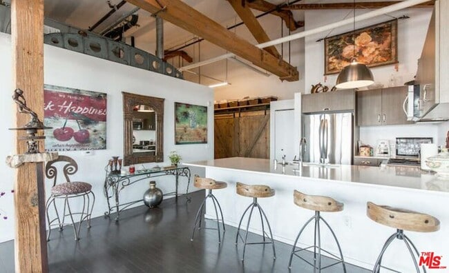 Photo - 530 S Hewitt St Unit 556