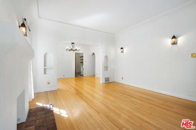 Photo - 419 N Ogden Dr