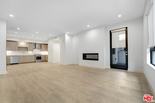 Photo - 5955 Saturn St Townhome
