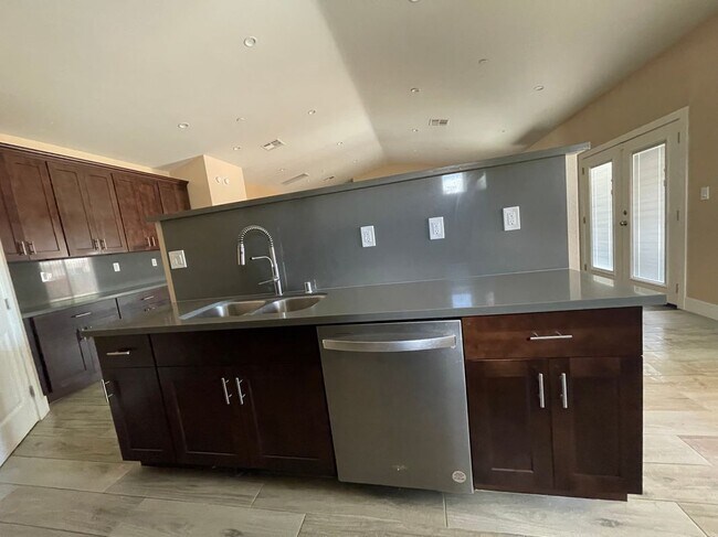 Photo - 17515 Live Oak St Unit 1