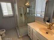 Photo - 302 W Loraine St