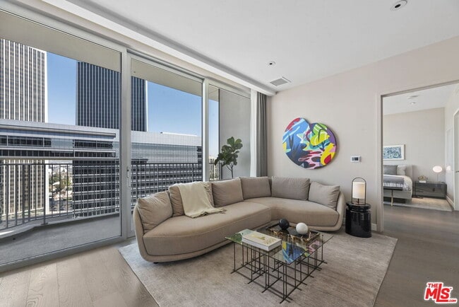 Building Photo - 2025 Ave of the Stars Unit 1418 Rental