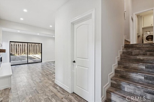 Photo - 10831 Roycroft St