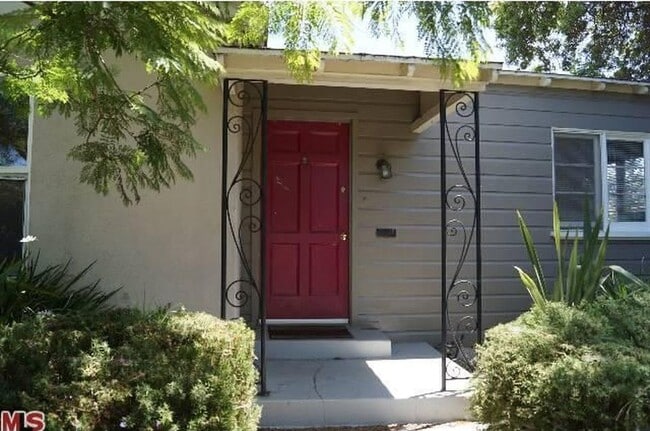 Building Photo - 2127 20th St Unit A