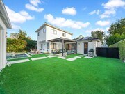 Photo - Luxe 5+4.5 w/detached studio, downstairs e... House