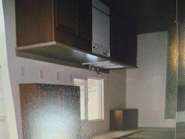 kitchen - 32318 Emerald Rd