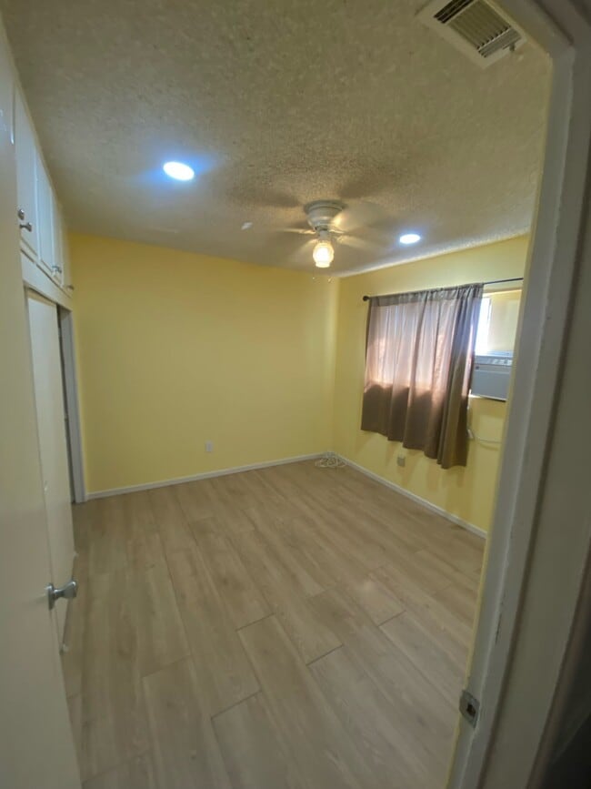 Photo - 1316 Eureka St E