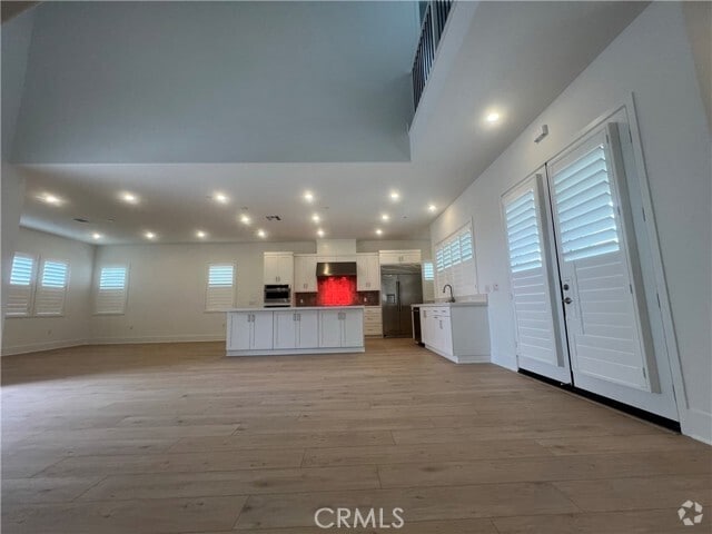 Building Photo - 240 Sora Rental