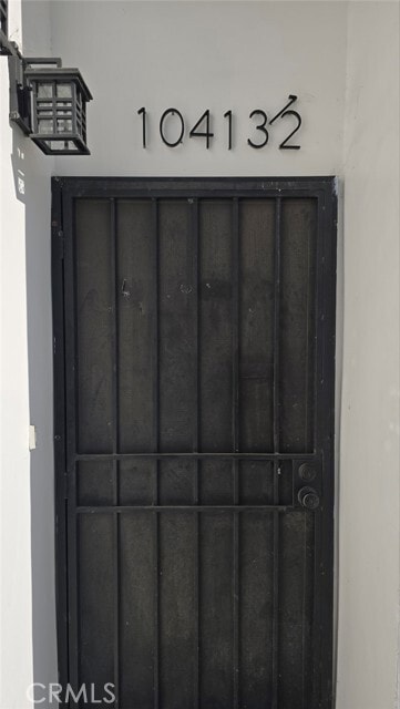 Photo - 10413 Avalon Blvd