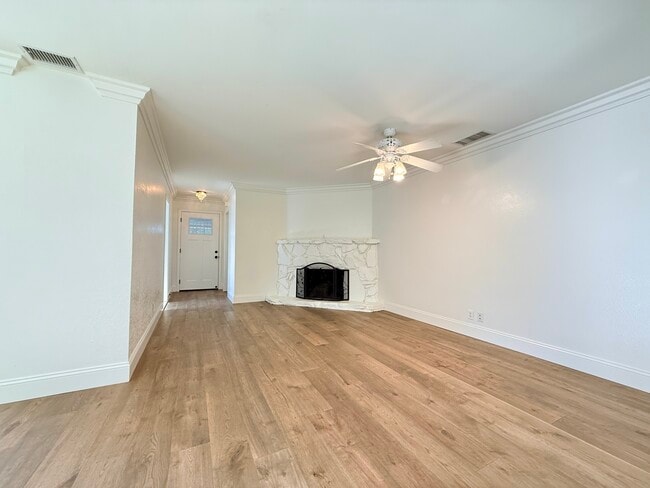 Photo - 4832 Maureen Ln