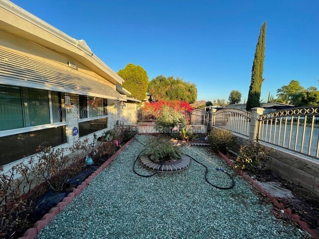 Photo - 17042 Esperanza Dr