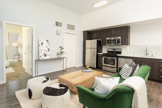 Photo - Gibson Santa Monica