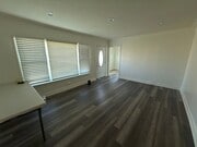 Photo - 1130 E Workman Ave