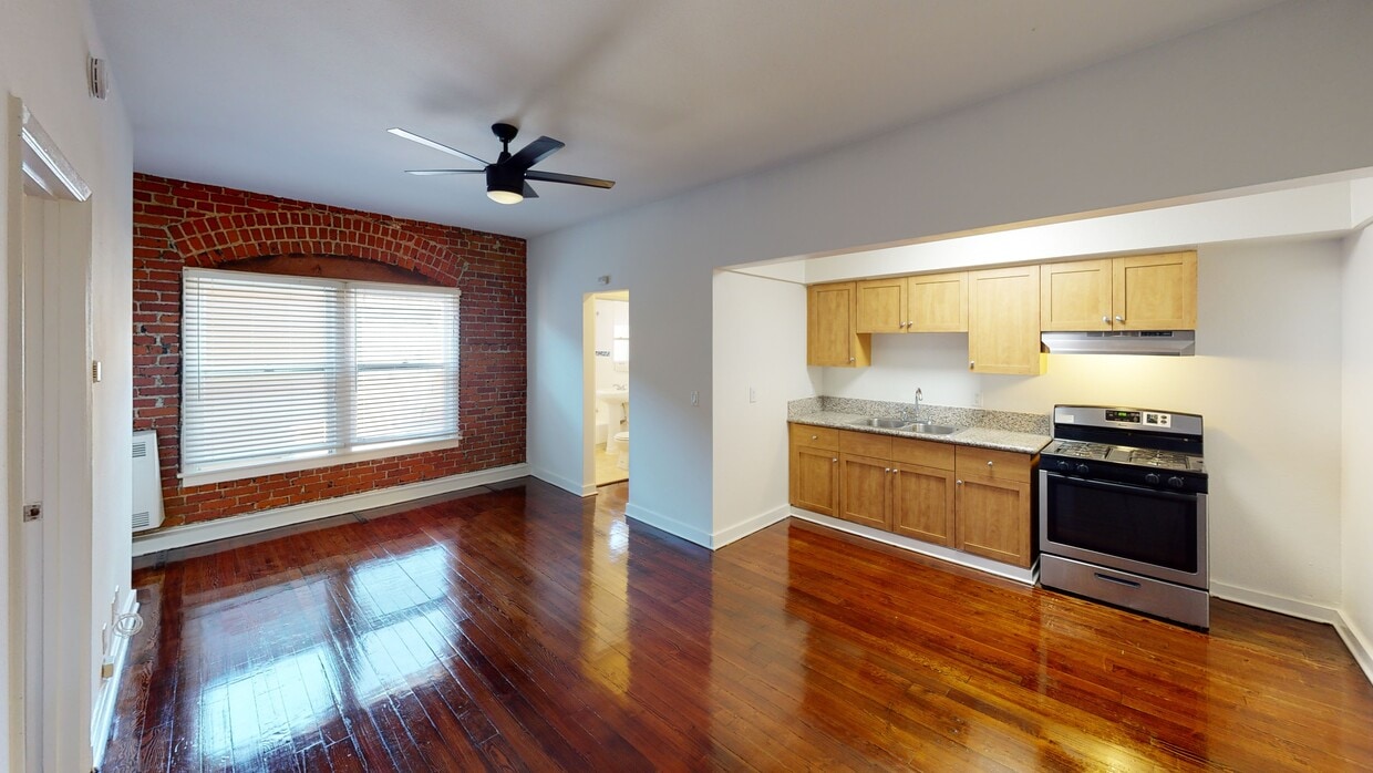 Living room - 1 Bed(S)/1 Bath