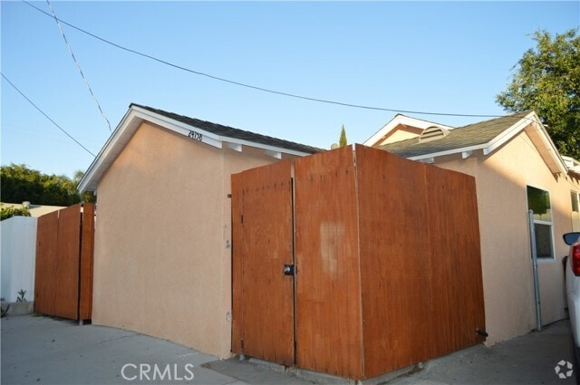 Building Photo - 24758 Chestnut St Rental