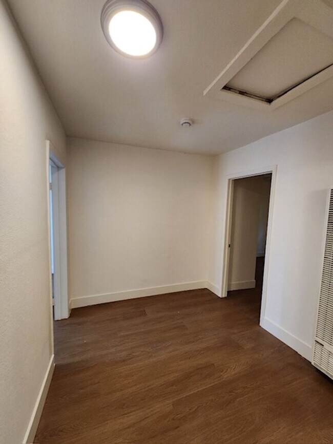 Photo - 4711 Honduras St Unit 3