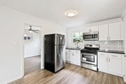 Photo - 2 Bed / 2 Bath House in Lincoln Heights is...