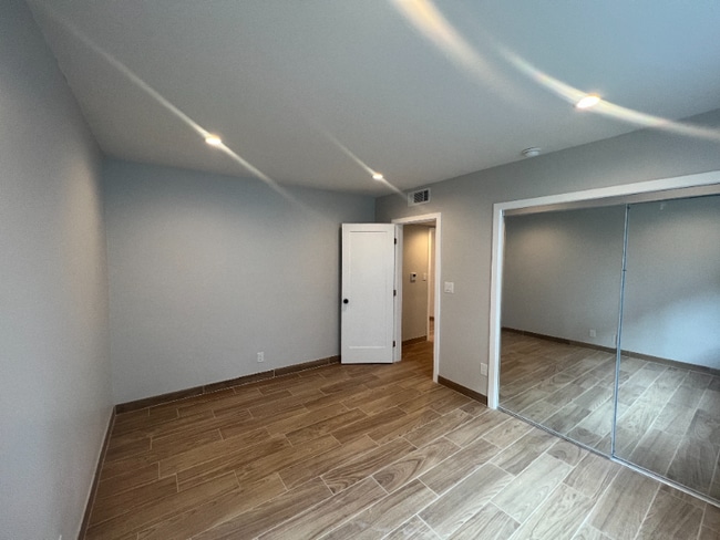 Photo - 13425 Vanowen St Unit 1