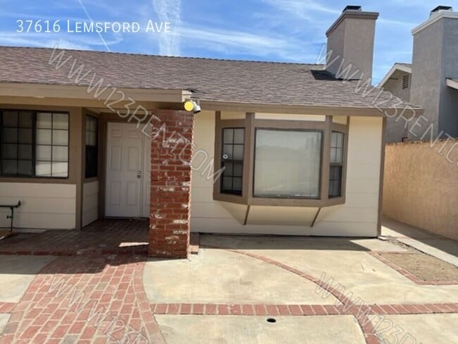 Photo - 37616 Lemsford Ave