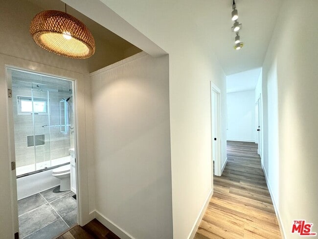 Photo - 151 N Swall Dr Unit 1