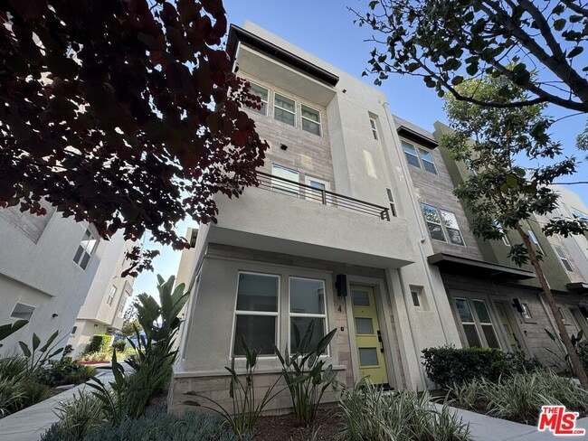 Photo - 905 E Mason Ln Townhome