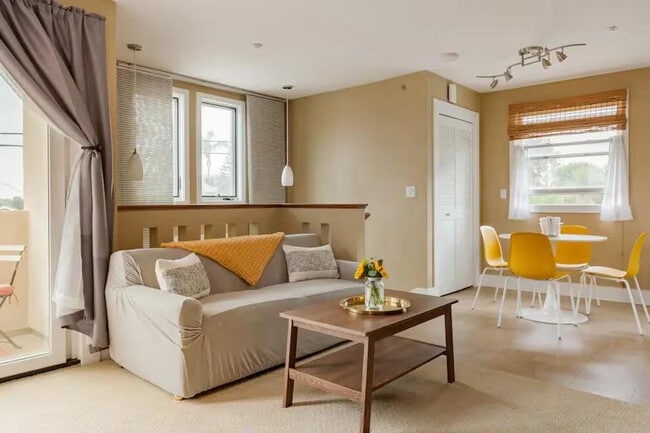 Building Photo - 5111 Benton Pl Unit ID1323810P