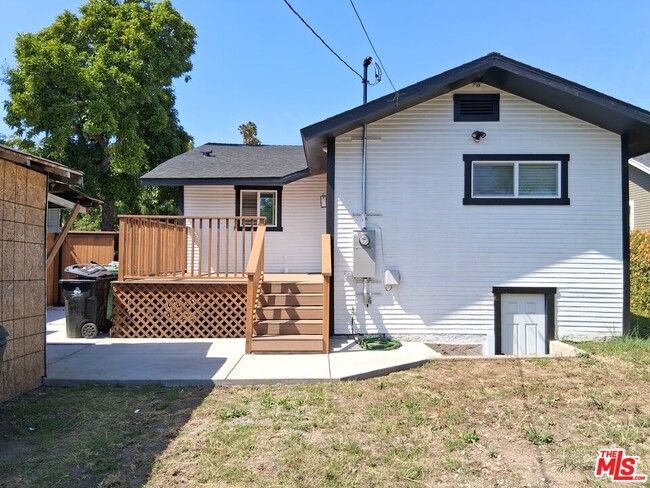 Photo - 3418 W 27th St