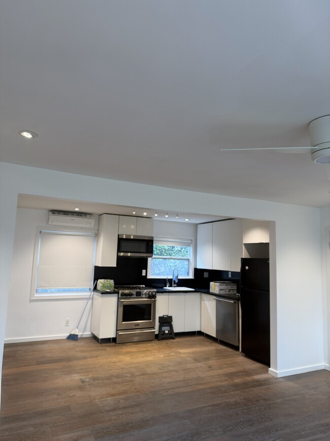 Photo - 1201 Bay St Unit A