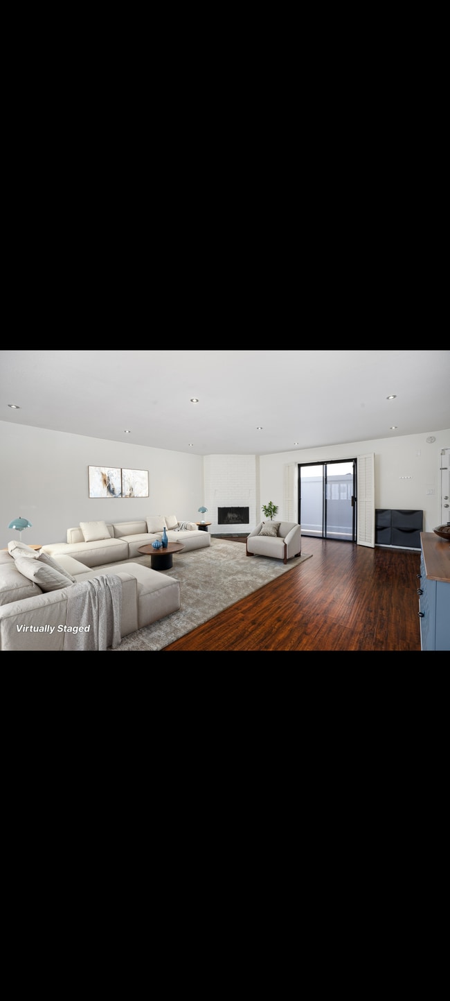 Building Photo - 11100 Acama St Unit 13