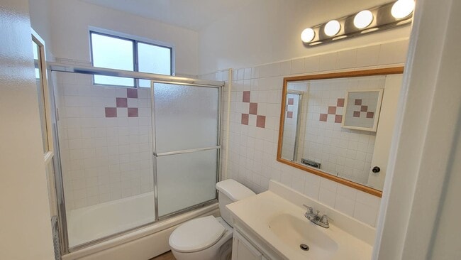 Building Photo - 6336 Tujunga Ave