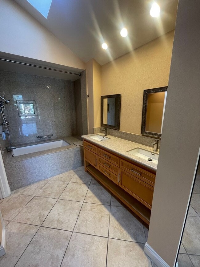 Photo - Spacious 2 Bed, 2 Bath House in Prestigious Coto de Caza For Rent!