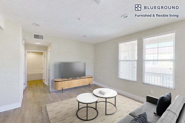 Photo - 1000 Lupine Unit FL3-ID9248A
