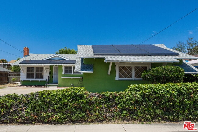 Photo - 6352 Clyde Ave