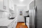 Kitchen - 207 E Avenue 31 Unit 3 Kitchen Door 207