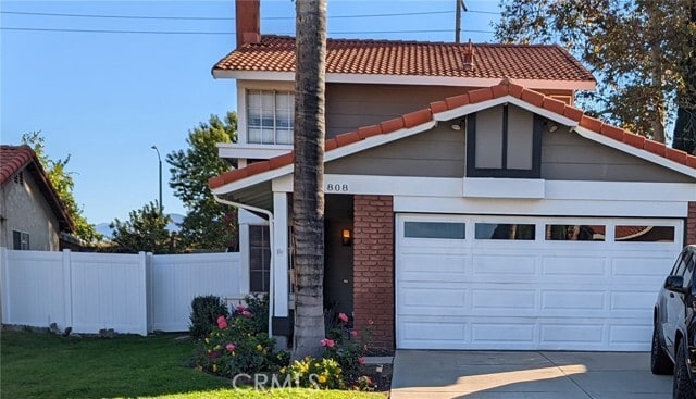 Building Photo - 808 Atchison St