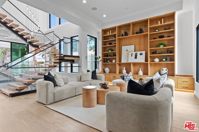 Photo - 4535 Haskell Ave