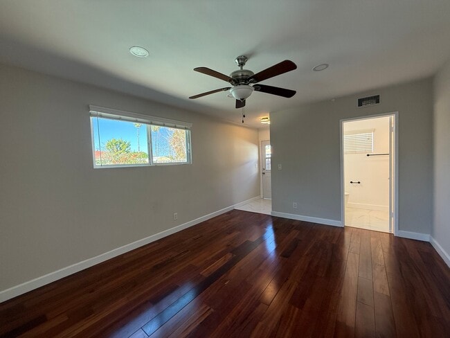 Photo - 20029 Ingomar St