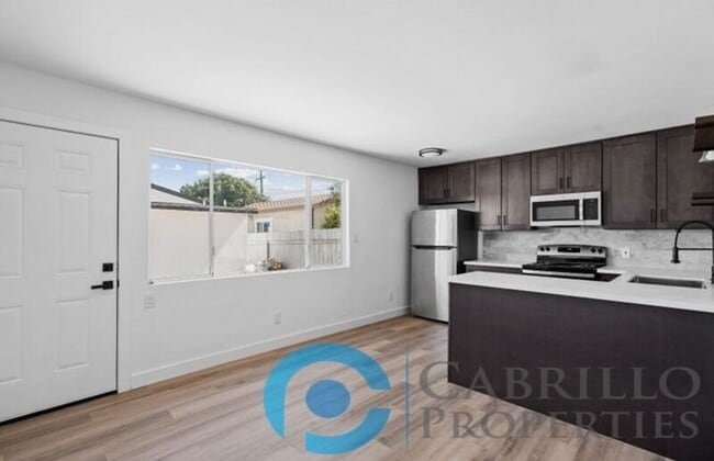 Photo - 207 E 1st St