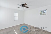 Photo - 4853 Mansfield St