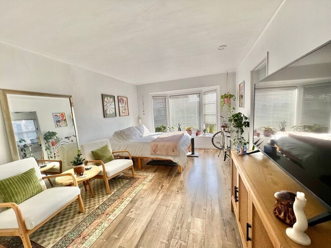 Photo - 5279 E The Toledo-Apt 5