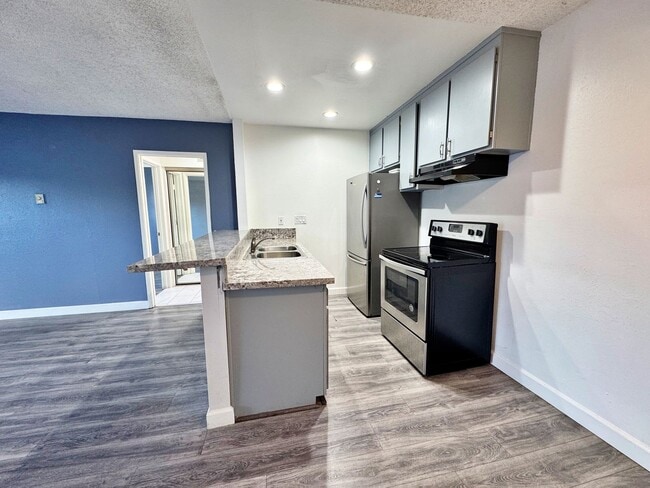 Photo - 5500 Ackerfield Ave